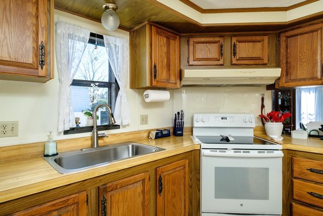 53 Monadnock Drive, Rochester, NH 03867