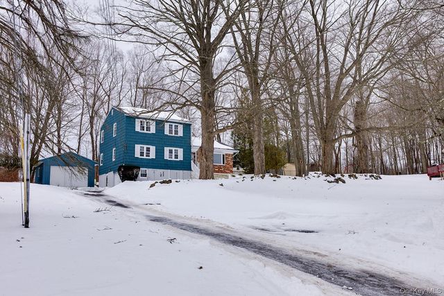 18 Steiner Drive, Mahopac, NY 10541