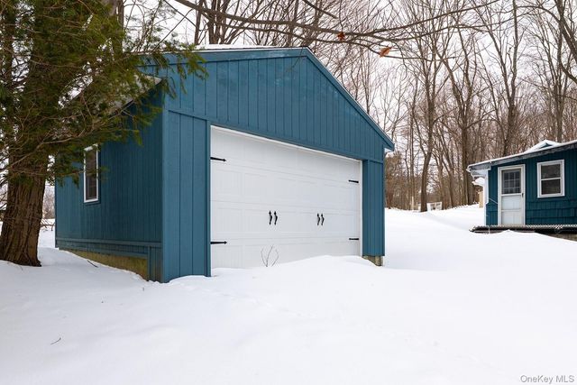 18 Steiner Drive, Mahopac, NY 10541