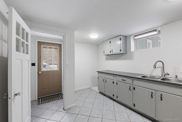 18 Steiner Drive, Mahopac, NY 10541