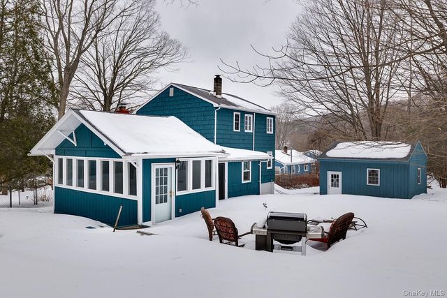 18 Steiner Drive, Mahopac, NY 10541