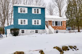 18 Steiner Drive, Mahopac, NY 10541