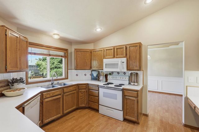 5910 S Julia Ct, Spokane, WA 99223