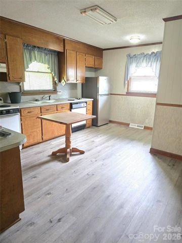 1603 Caromar Place NW, Concord, NC 28027