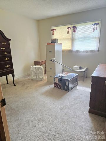 1603 Caromar Place NW, Concord, NC 28027