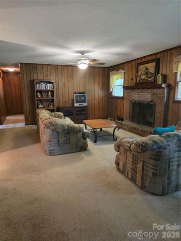 1603 Caromar Place NW, Concord, NC 28027