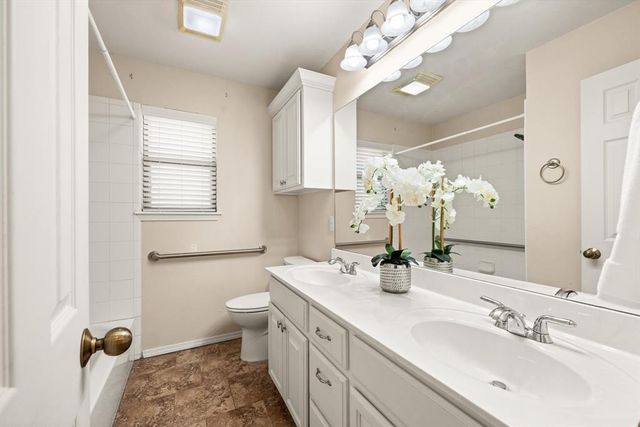 2805 NW 168th Street, Edmond, OK 73012