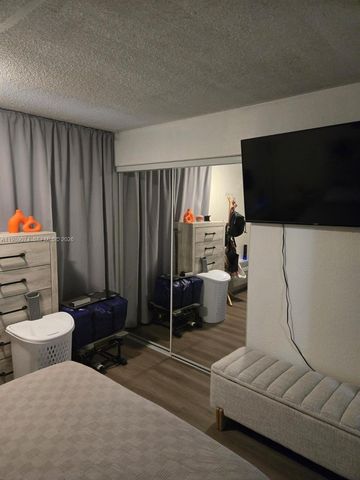 16450 NW 2nd Ave 310, Miami, FL 33169