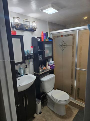 16450 NW 2nd Ave 310, Miami, FL 33169