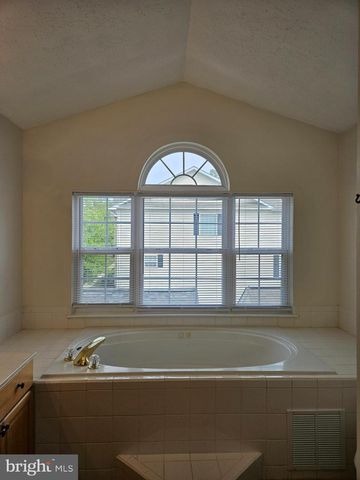 12800 CENTER PARK WAY, Upper Marlboro, MD 20772
