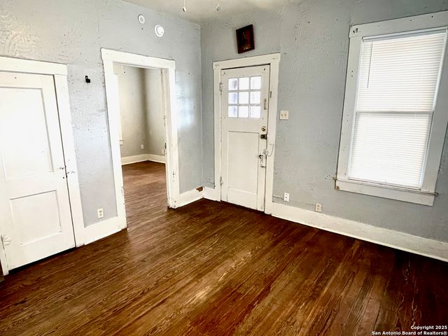 4810 John Victor, San Antonio, TX 78220