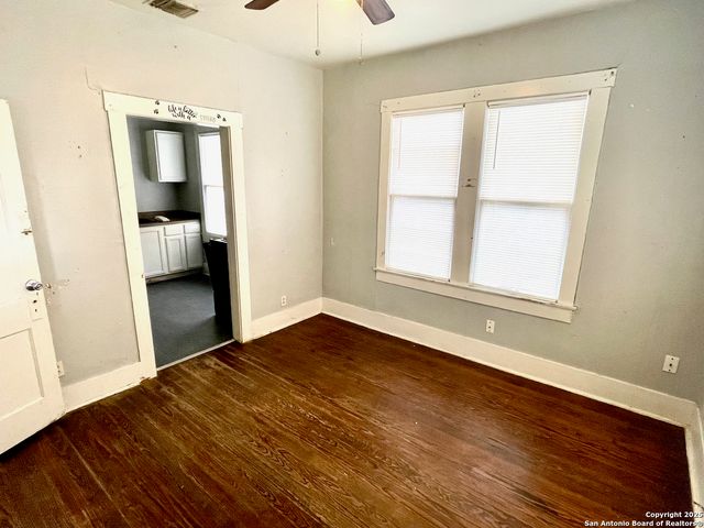 4810 John Victor, San Antonio, TX 78220