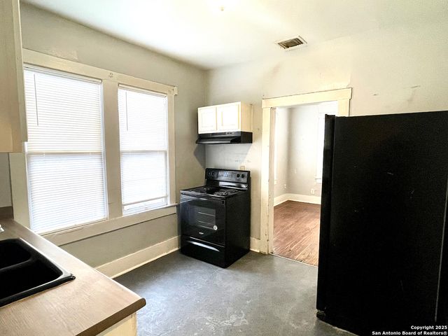 4810 John Victor, San Antonio, TX 78220