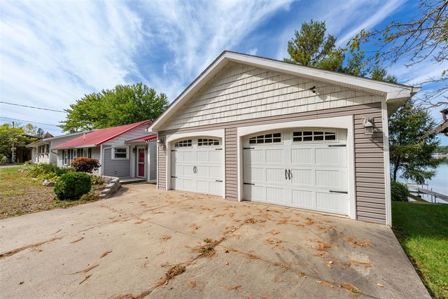 106 Lyon Lake Road, Marshall, MI 49068