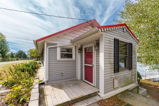 106 Lyon Lake Road, Marshall, MI 49068