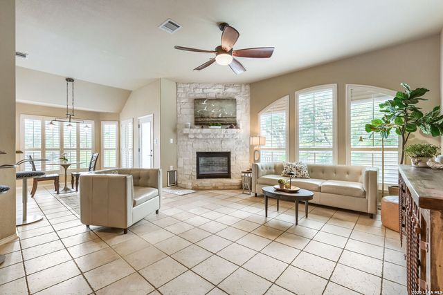 18647 Rogers Glen, San Antonio, TX 78258