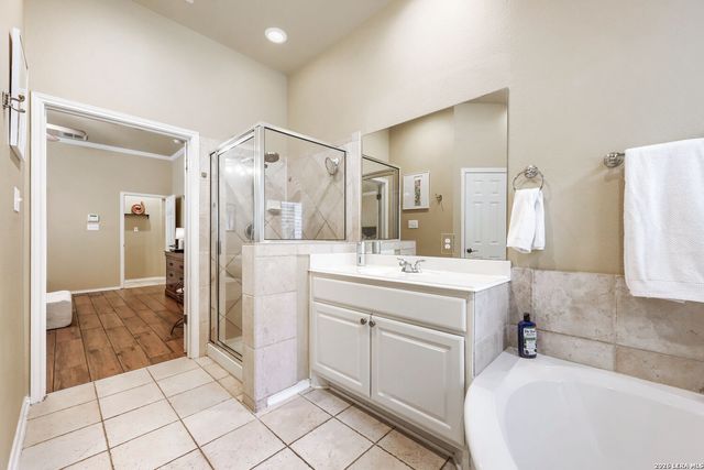 18647 Rogers Glen, San Antonio, TX 78258