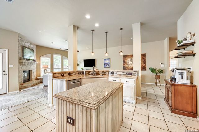 18647 Rogers Glen, San Antonio, TX 78258