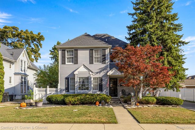 250 Chestnut Street, Wyandotte, MI 48192