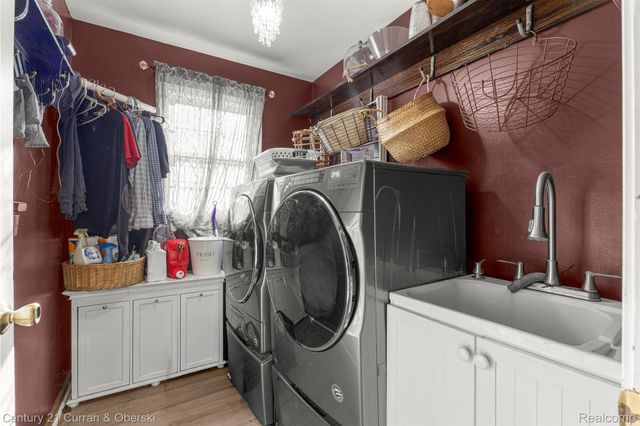 250 Chestnut Street, Wyandotte, MI 48192