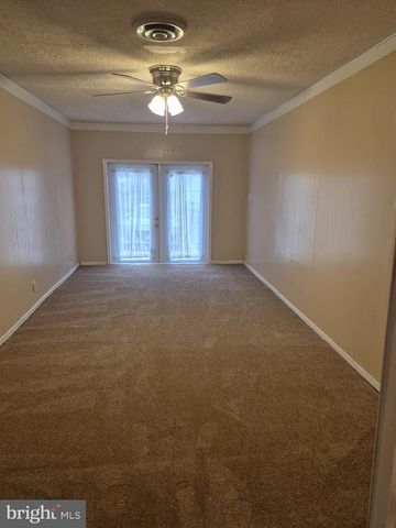 9800 GAY DR, Upper Marlboro, MD 20772