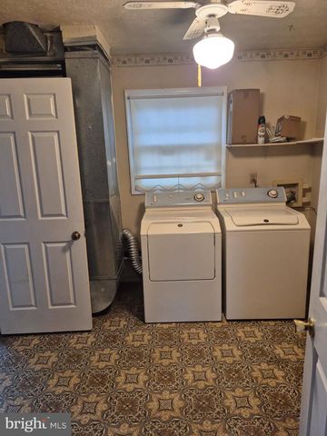 9800 GAY DR, Upper Marlboro, MD 20772