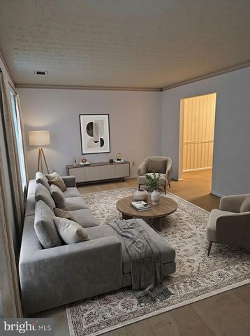 9800 GAY DR, Upper Marlboro, MD 20772