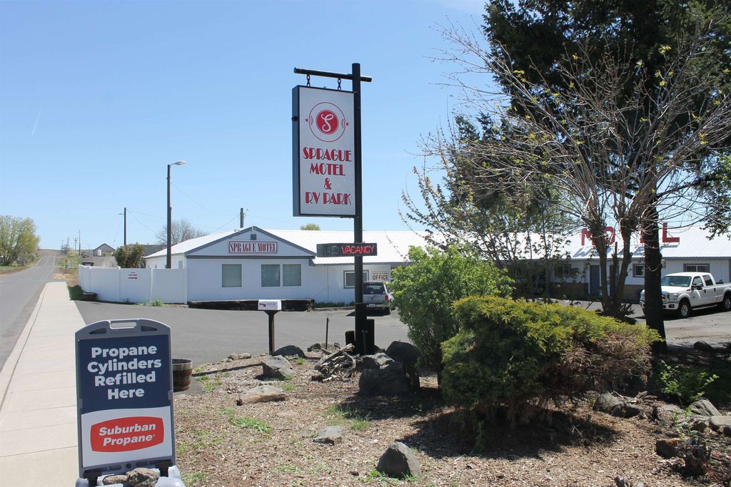 312 E 1st St, Sprague, WA 99032