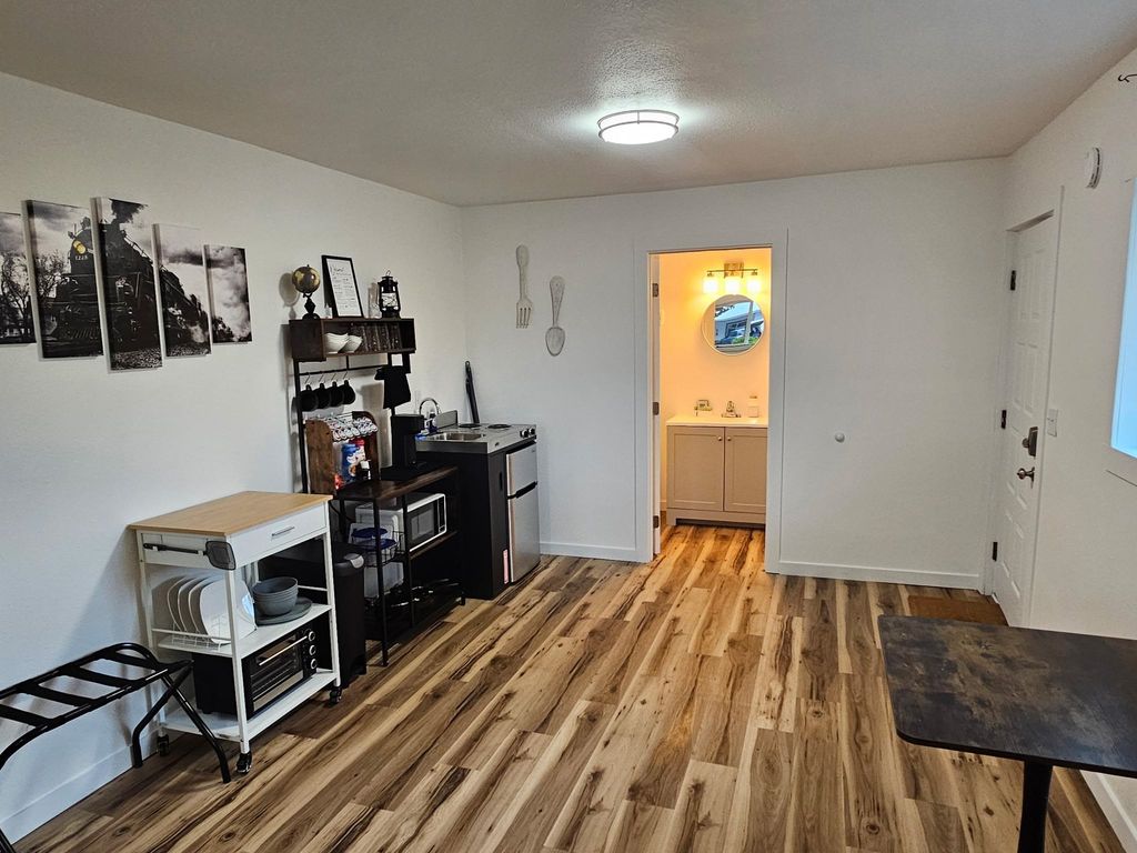 312 E 1st St, Sprague, WA 99032 photo 3