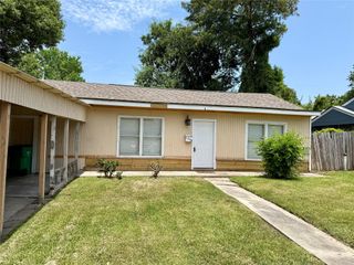 1908 Oregon Street, Baytown, TX 77520