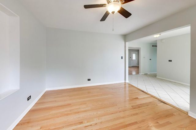 5455 S Catherine Avenue, Countryside, IL 60525
