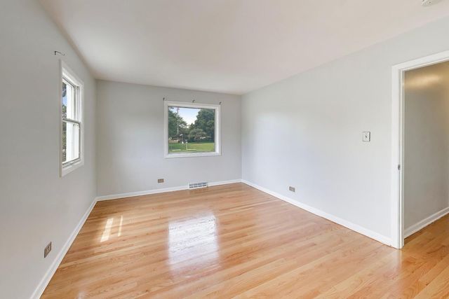 5455 S Catherine Avenue, Countryside, IL 60525