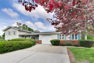5455 S Catherine Avenue, Countryside, IL 60525