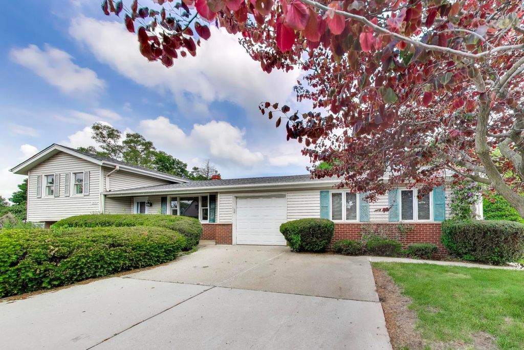 5455 S Catherine Avenue, Countryside, IL 60525