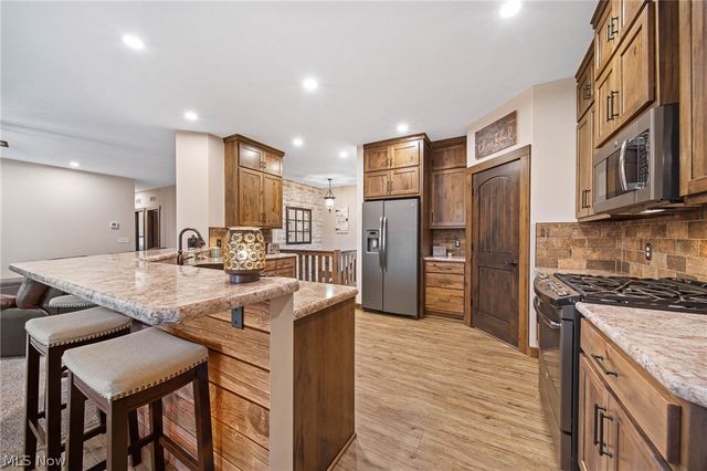 31 Shannon Drive, Apple Creek, OH 44606