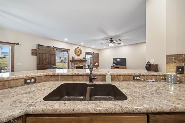 31 Shannon Drive, Apple Creek, OH 44606