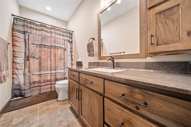 31 Shannon Drive, Apple Creek, OH 44606