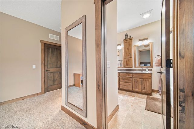 31 Shannon Drive, Apple Creek, OH 44606