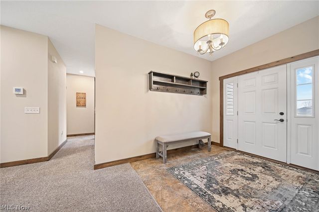 31 Shannon Drive, Apple Creek, OH 44606