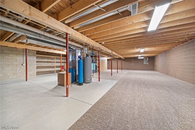 31 Shannon Drive, Apple Creek, OH 44606