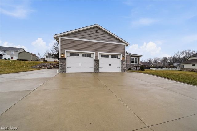 31 Shannon Drive, Apple Creek, OH 44606