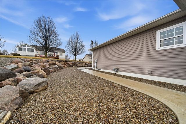 31 Shannon Drive, Apple Creek, OH 44606