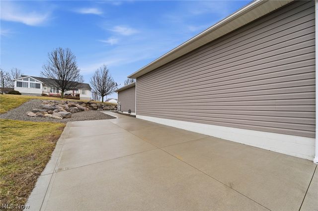 31 Shannon Drive, Apple Creek, OH 44606