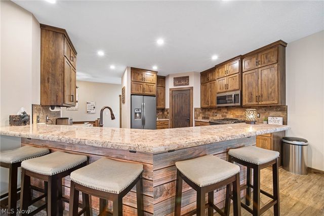 31 Shannon Drive, Apple Creek, OH 44606