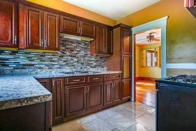228 Brook St, New Bedford, MA 02746