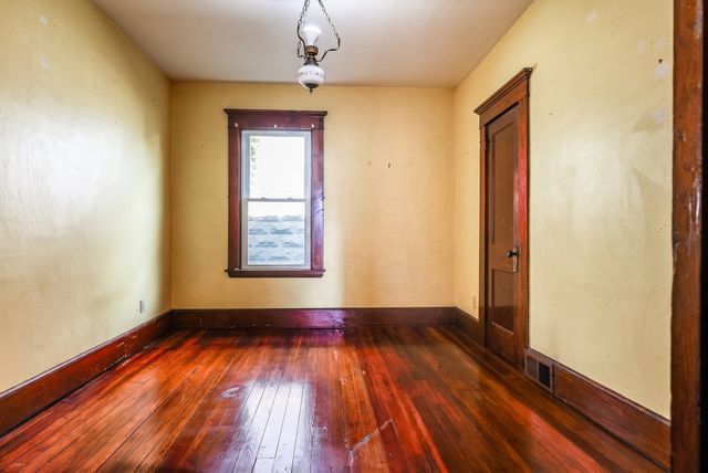 228 Brook St, New Bedford, MA 02746