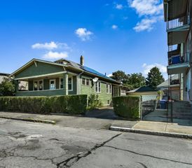 228 Brook St, New Bedford, MA 02746