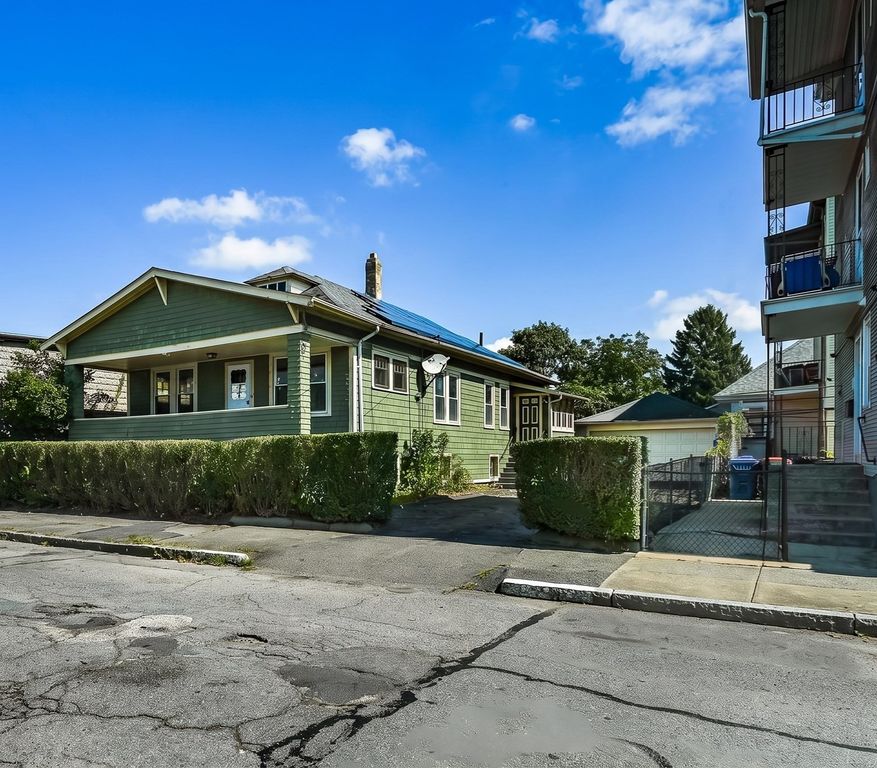 228 Brook St, New Bedford, MA 02746