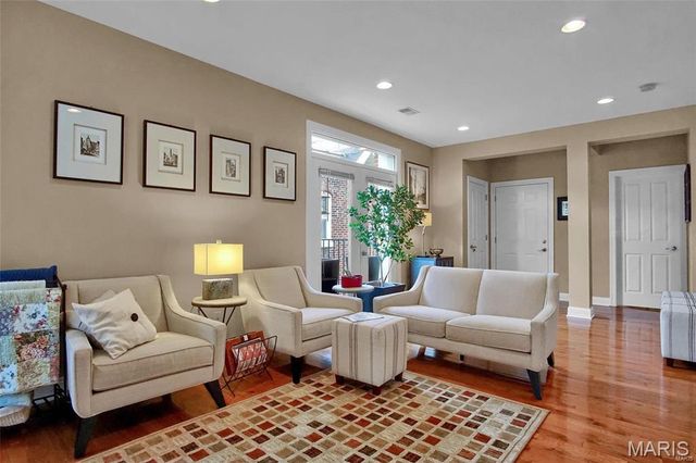 720 Westgate Avenue C, St Louis, MO 63130