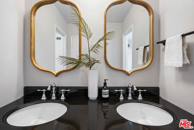 5025 Dantes View Drive, Calabasas, CA 91301